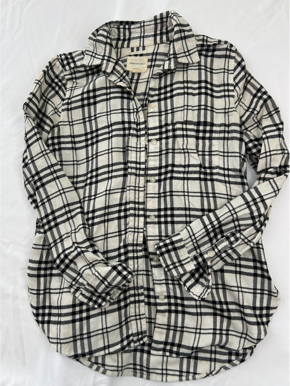 American Eagle Women's Plaid Flannel Button Up Shirt White Black Size XS
